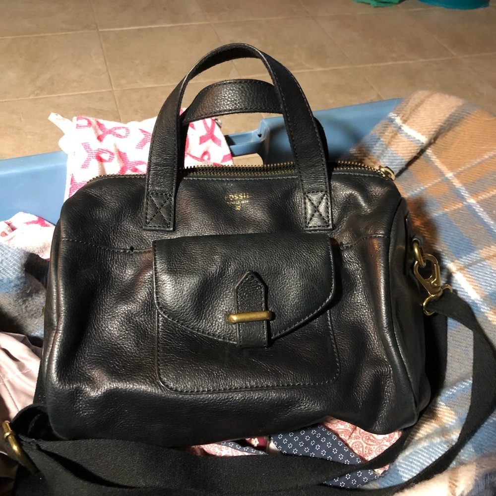 New black leather fossil satchel